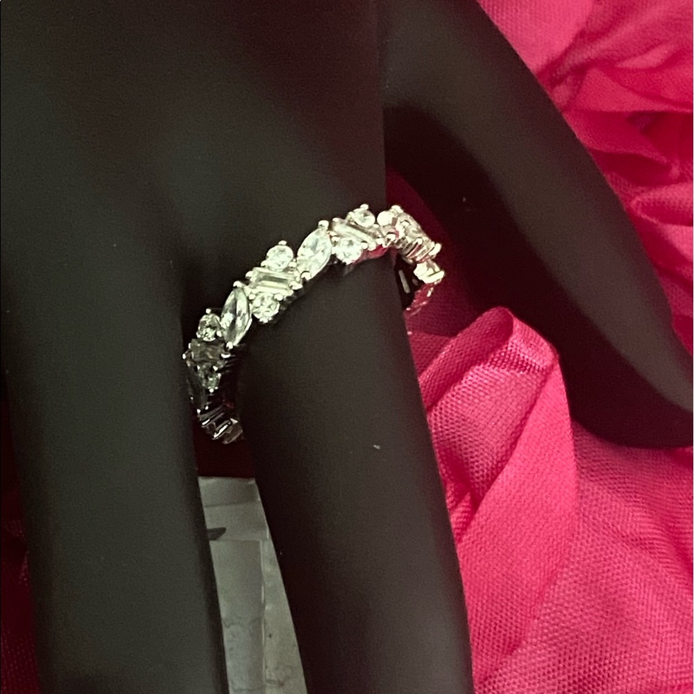 Beautiful woman ring - Picture 2 of 11